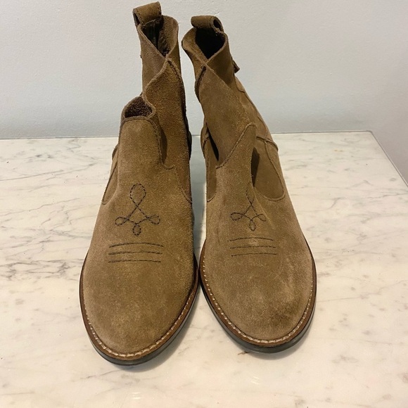 NEW Kelsi Dagger Kamper Suede Booties Size 6 - Picture 2 of 4